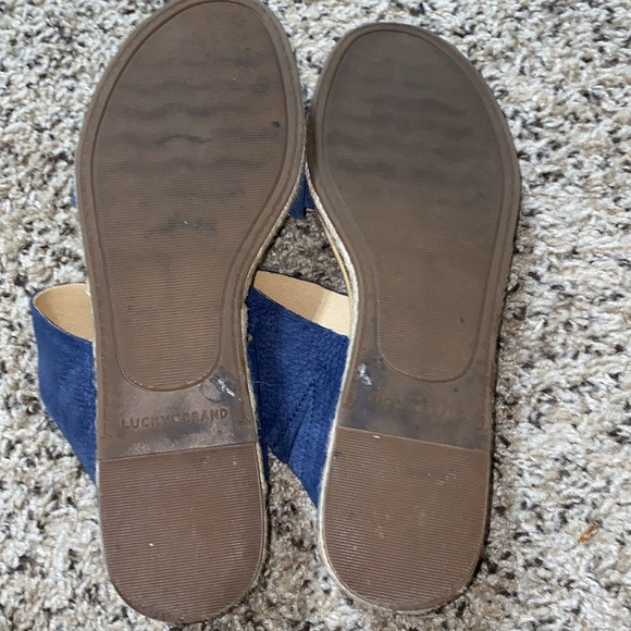 〽️Lucky Brand Women's Leather Wedge Navy Sandals! - Picture 5 of 8